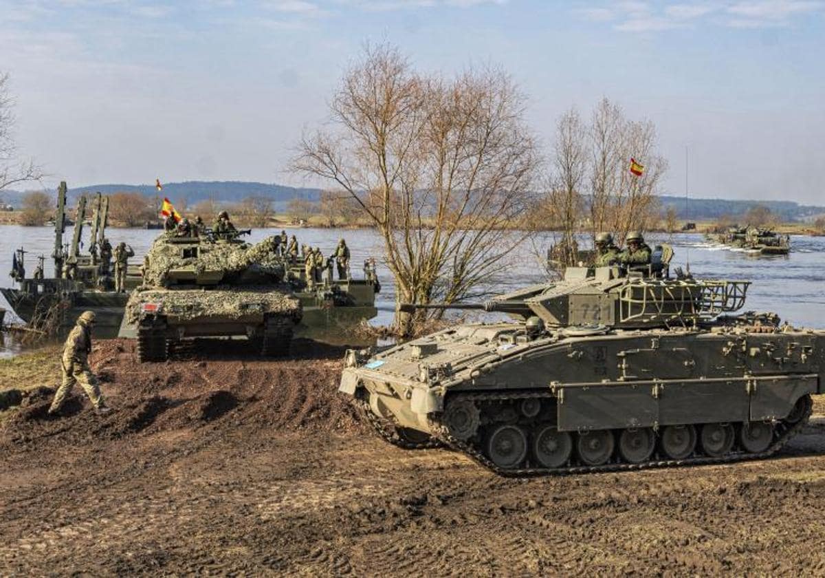 Tropas españolas en uno de los ejercicios de la OTAN 'Steadfast Defender 24' en Polonia.