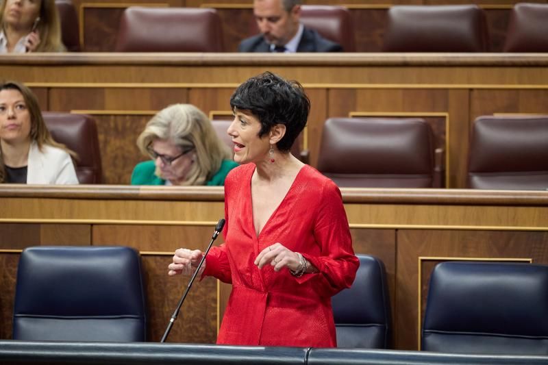 Elma Saiz interviene en el Congreso de los Diputados, a 24 de abril de 2024, en Madrid