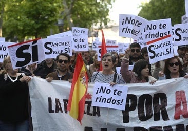 Última manifestación en apoyo a Sánchez con miles de personas tras el lema «por amor a la democracia»