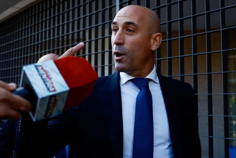 Luis Rubiales llega a los juzgados.