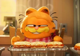 Garfield, a punto de degustar una lasaña, en la película que este miércoles llega a los cines.