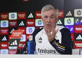 Carlo Ancelotti, durante la rueda de prensa.