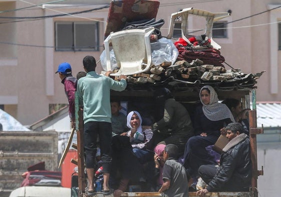 Vecinos de Rafah denuncian bombardeos horas después de la orden de Israel para su evacuación