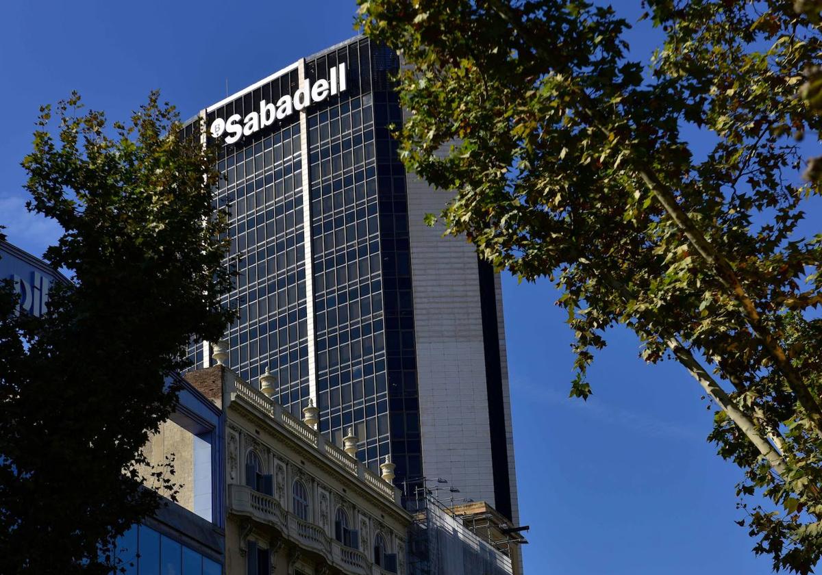 Edificio del Banco Sabadell en Barcelona.