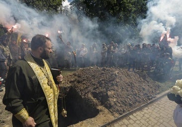 «Ahora los crímenes nazis son cometidos bajo la bandera rusa», denuncia Zelenski