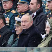 Vladímir Putin asiste al Desfile de la Victoria en Moscú.