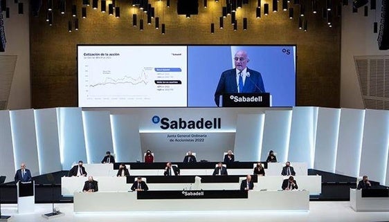 El presidente de Sabadell, durante una junta de accionistas de la entidad.