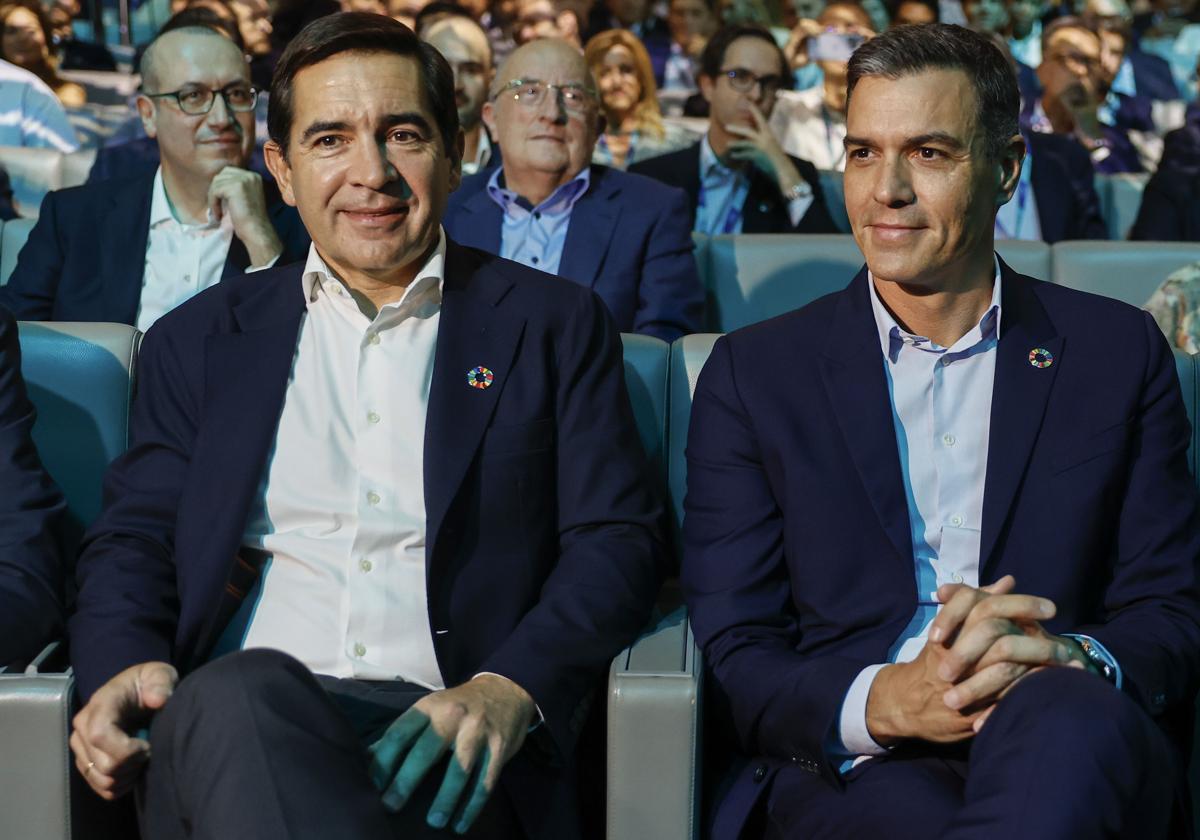 El presidente de BBVA, Carlos Torres, y el del Gobierno, Pedro Sánchez durante la segunda edición de Foro de Sostenibilidad del BBVA en 2022