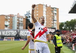 El Rayo no falla ante el descendido Granada y acaricia la salvación