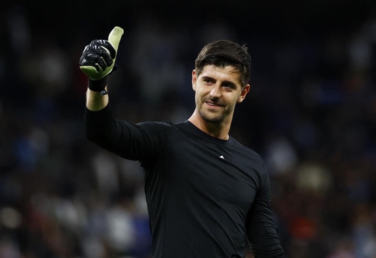 Thibaut Courtois celebra la victoria del Real Madrid frente al Alavés.