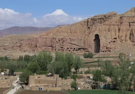Las ruinas de los icónicos Budas gigantes son uno de los grandes atractivos turísticos de la ciudad afgana de Bamiyán.