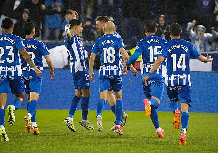 El Alavés gana al Getafe y le supera en la tabla