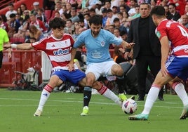 El Celta no falla en Granada y seguirá en Primera