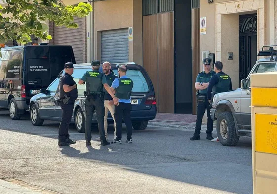 Un hombre mata a sus dos nietos de 10 y 12 años y se suicida en Granada
