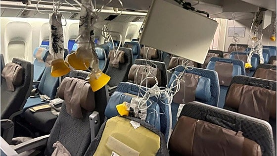 Un muerto y varios heridos críticos por «fuertes turbulencias» en un vuelo de Londres a Singapur