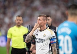 El emotivo adiós de Kroos protagoniza el empate sin goles entre Madrid y Betis