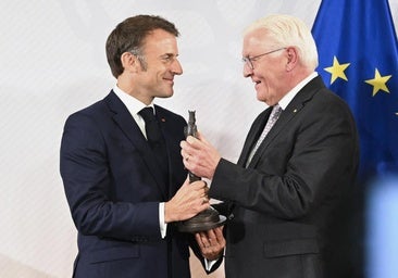 Macron insiste en la defensa europea al recibir en Alemania el Premio Paz de Westfalia