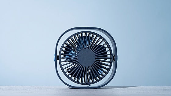 Refréscate mientras trabajas o juegas con estos ventiladores de escritorio