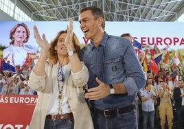 Pedro Sánchez y Teresa Ribera este sábado en un mitin del PSOE en Valladolid.