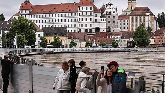 Los fallecidos en las inundaciones en Alemania se elevan a cinco tras el hallazgo del cuerpo de una mujer atrapada en su coche