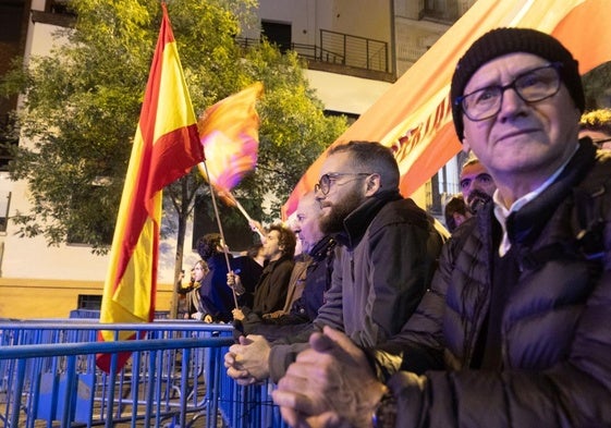 Manifestación en Ferraz contra la negociación de PSOE y JUNTS en noviembre.