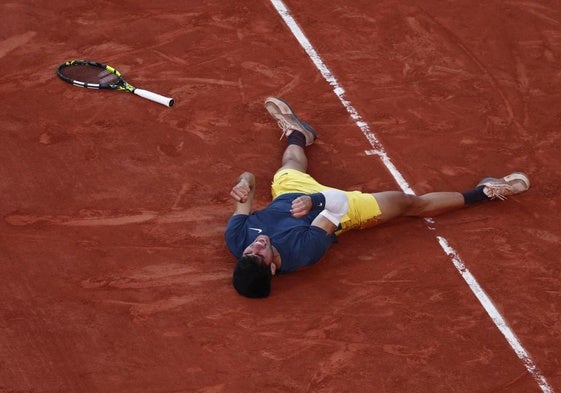 Así hemos narrado el heroico título de Alcaraz en Roland Garros