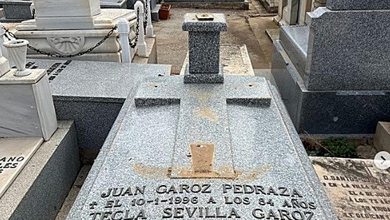 Recompensa de 10.000 euros a quien encuentre un busto robado en un cementerio