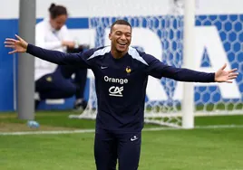 Kylian Mbappé, durante un entrenamiento con Francia