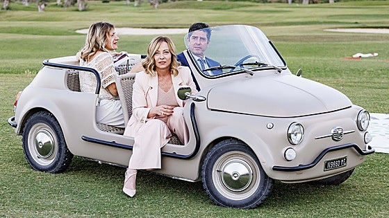 Así es el curioso Fiat de los años 60 con el que Meloni se pasea por la cumbre del G7