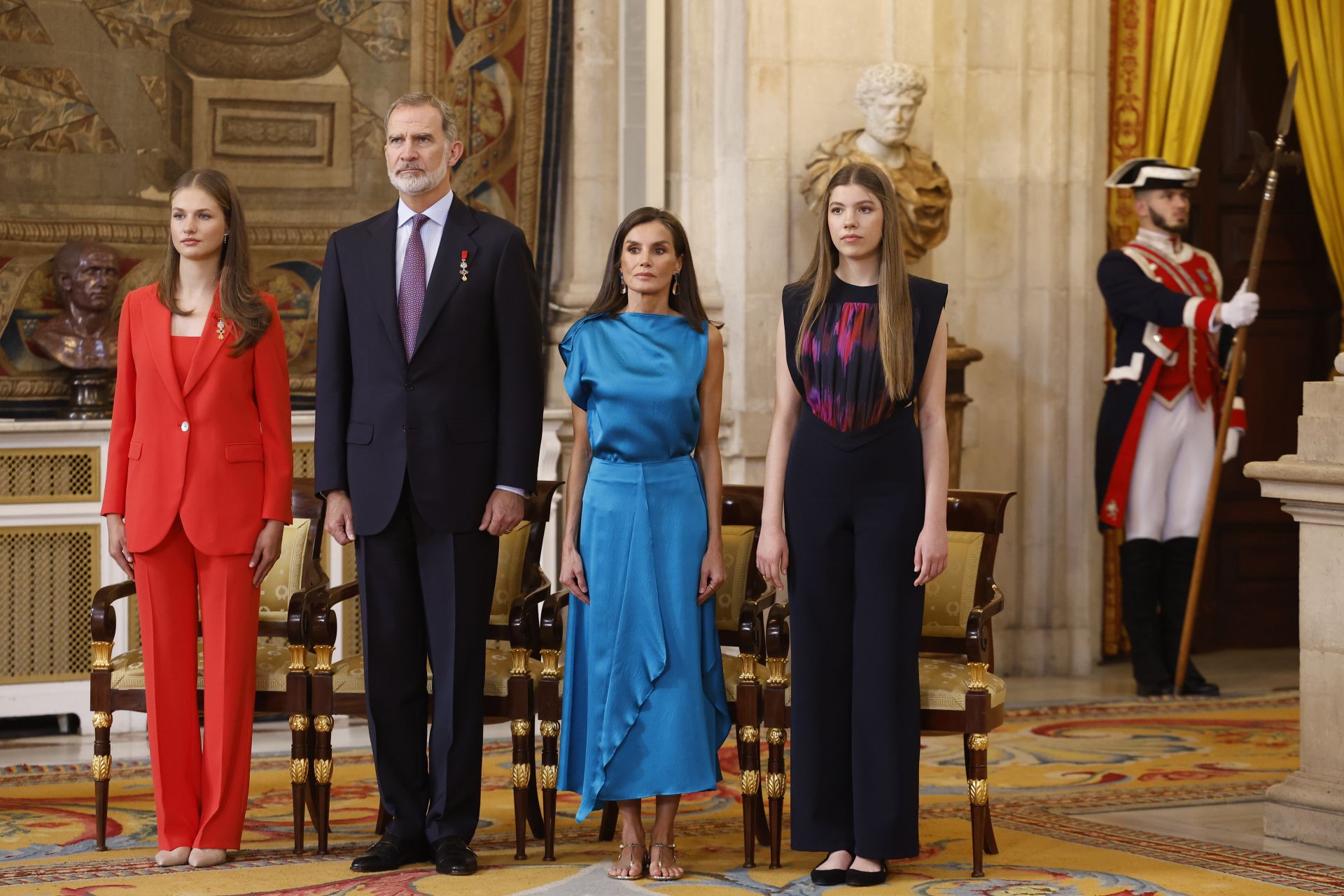 Leonor princesa de Asturias, el rey Felipe VI, la reina Letizia y la infanta Sofía en el Palacio Real