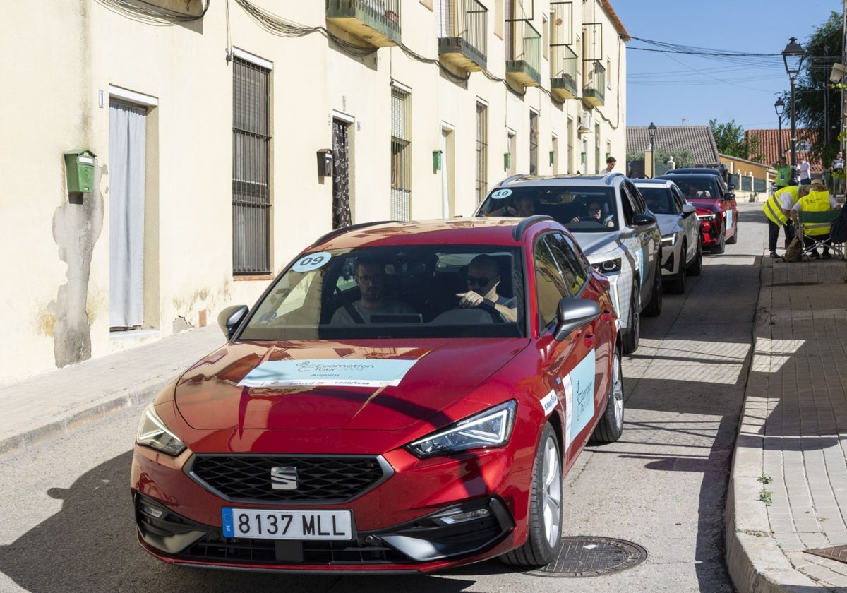 Juan Roig Valor, al volante del Seat León PHEV durante el Ecomotion 2024.