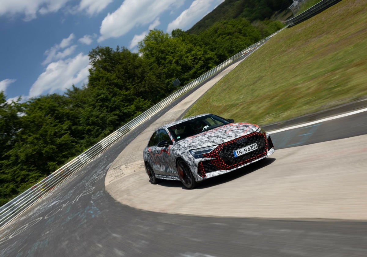 La versión de preproducción del nuevo Audi RS 3 establece un récord de vuelta rápida en Nürburgring