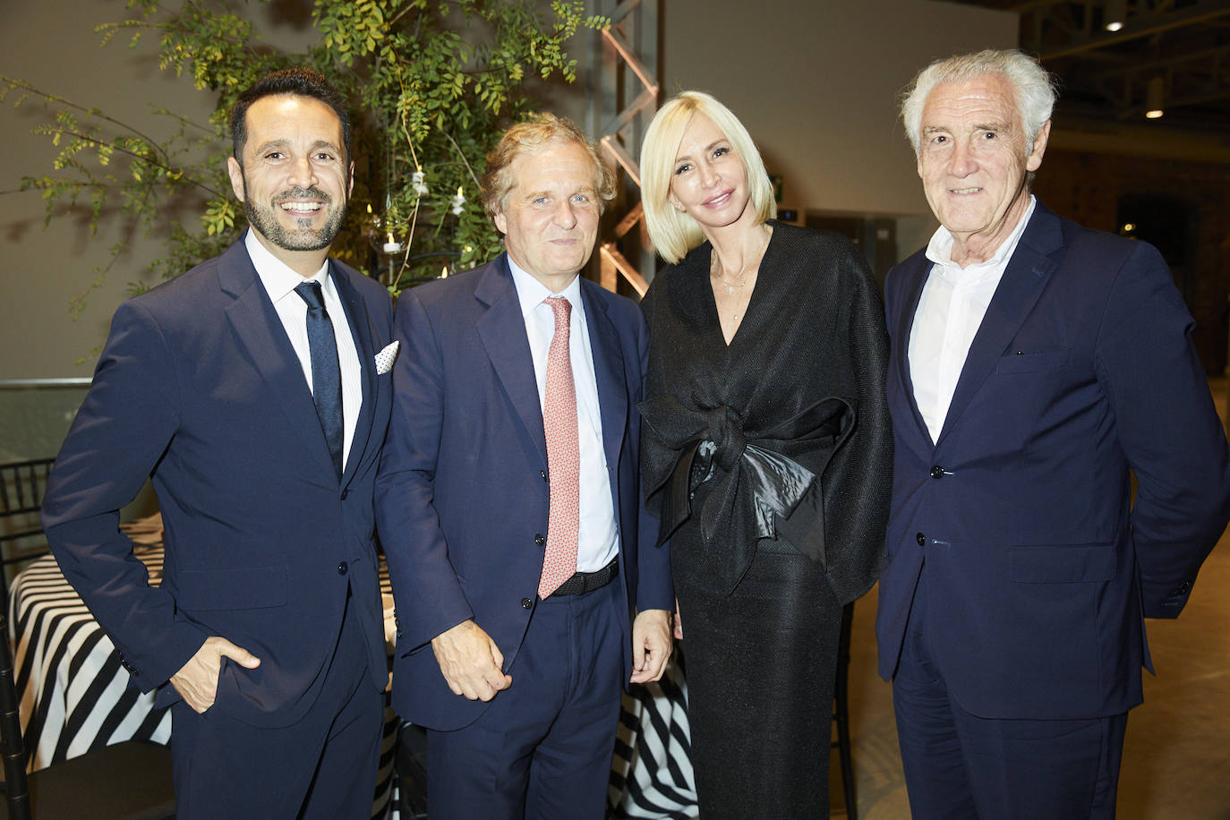 Germán Jiménez, director general de Turium; Ignacio Ybarra; María Porto, galerista; y Evelio Acevedo