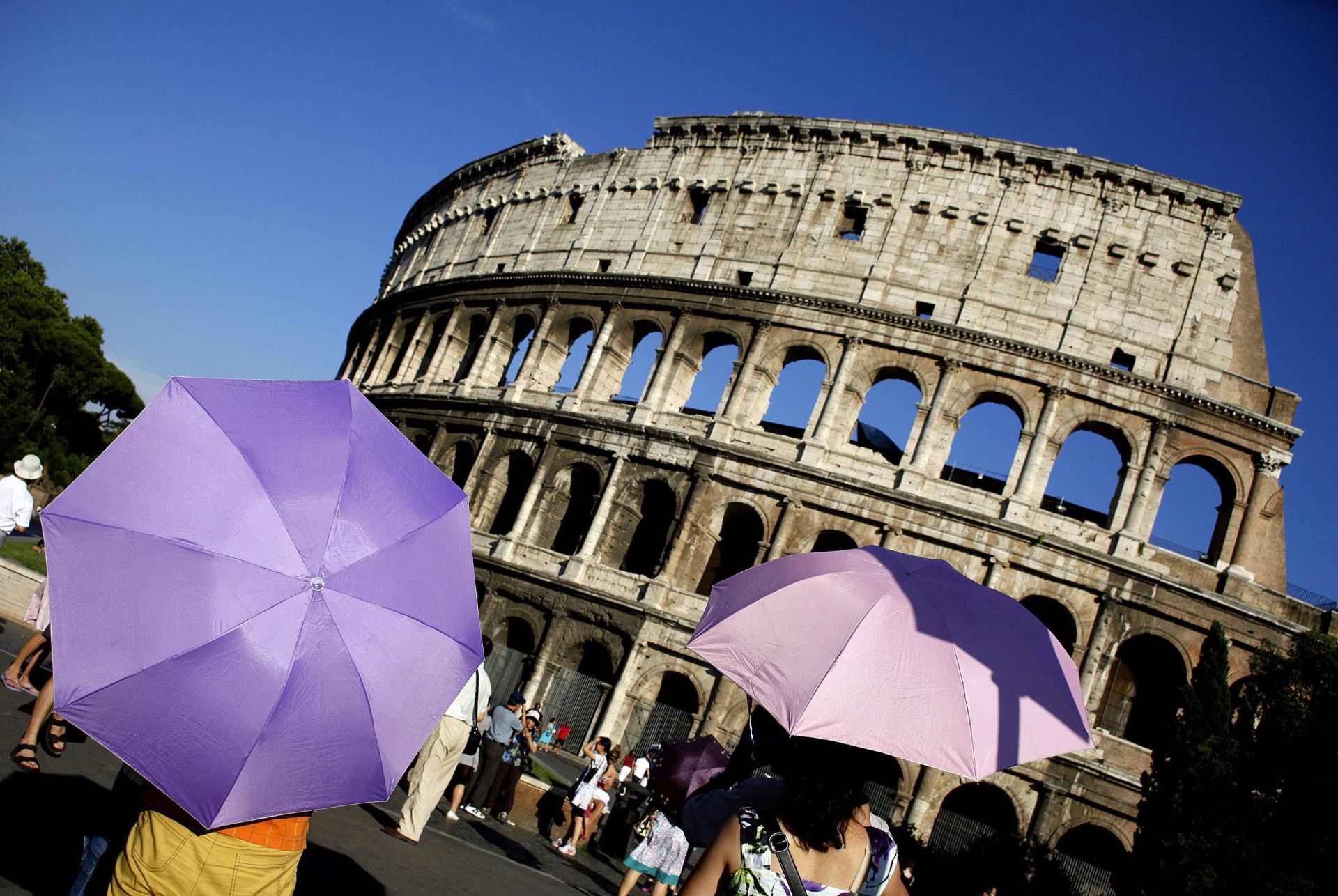 Turistas de visita en Roma.