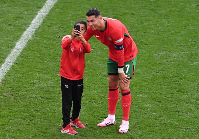 'Selfie' de un niño con Cristiano Ronaldo.