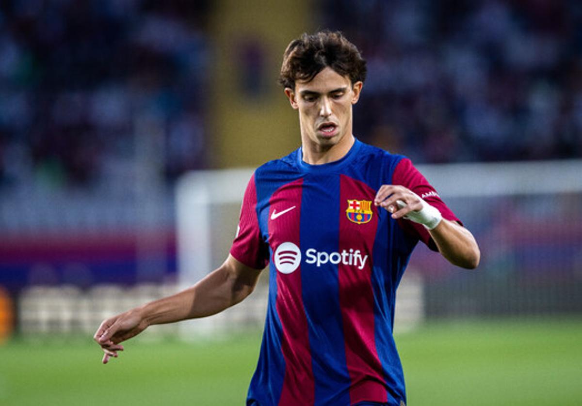 Joa Felix jugando la Champions con el FC Barcelona