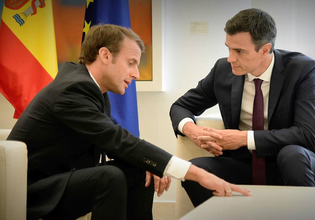 Emmanuel Macron y Pedro Sánchez.