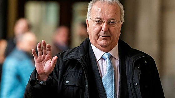 El Constitucional prosigue con las exculpaciones de los ERE a la espera de Griñán