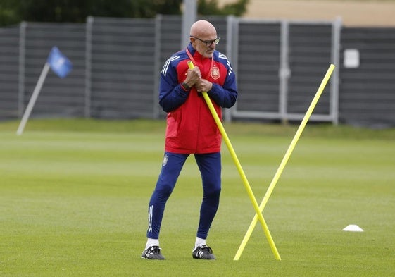 Luis de la Fuente, durante un entrenamiento de la selección española.