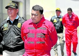 En Perú, la Policía traslada a algunos de los líderes del Tren de Aragua, considerada la principal organización criminal del país.