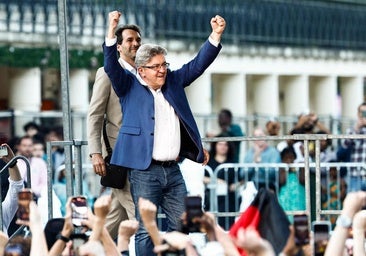 La izquierda da la sorpresa y se sitúa a la cabeza de las elecciones en Francia