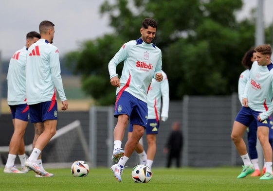 Ayoze, en un entrenamiento durante al Eurocopa.