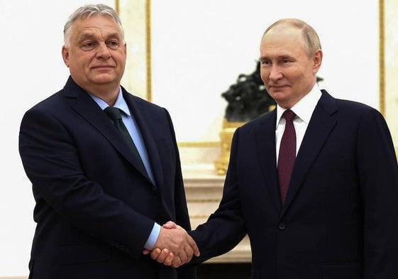 Viktor Orbán visitó a Vladímir Putin en Moscú nada más acceder a la presidencia rotatoria del Consejo de la UE.