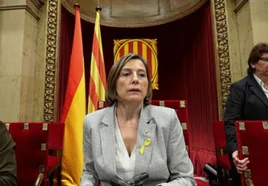 Carme Forcadell, el día que leyó la declaración unilateral de independencia en el Parlamento catalán en octubre de 2017.