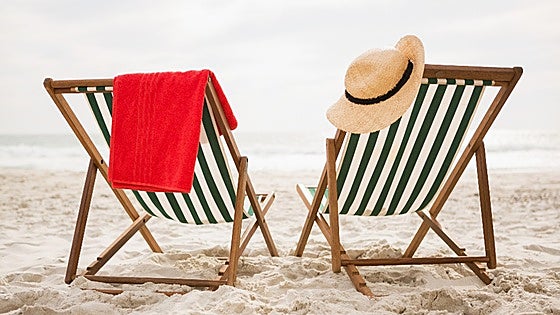 Las sillas de playa ligeras y plegables que te llevarás este verano a todas partes