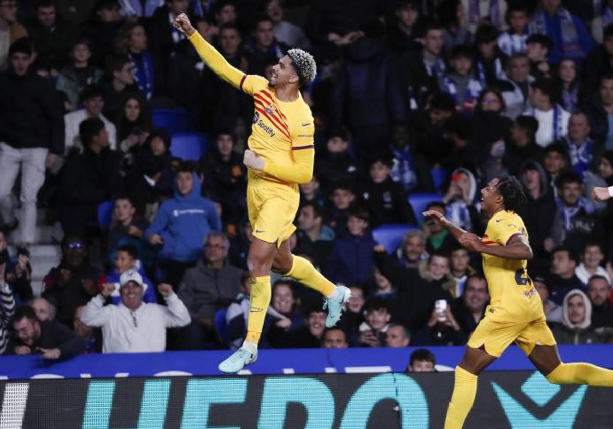 Ronald Araujo celebra un gol durante un partido de la temporada pasada.