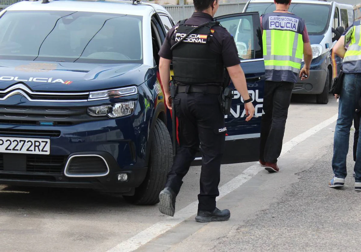 Agentes de la Guardia Civil de Castellón, en una imagen de archivo.