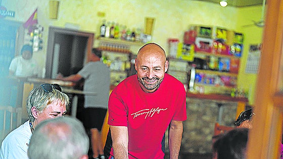 «Sin el bar este pueblo sería un cementerio»
