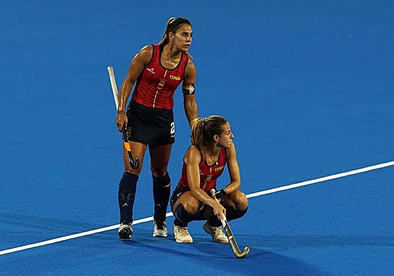 Las 'red sticks' se lamentan tras su derrota ante Bélgica.