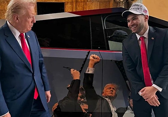 El candidato republicano, Donald Trump, junto con Adin Ross ante el Cybertruck.